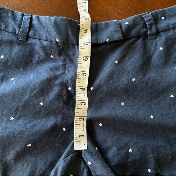 J Crew | Navy Scalloped Linen and Cotton Shorts - Picture 5 of 8